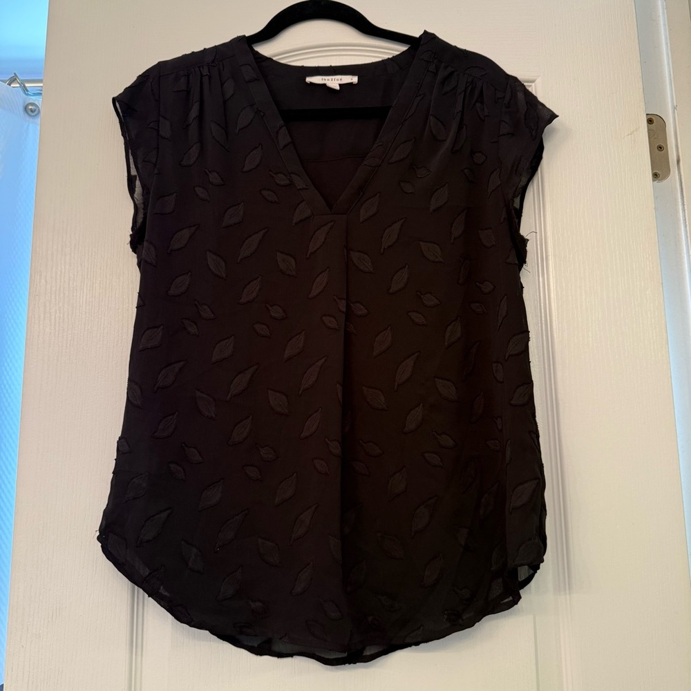 Fun 2 Fun Black Leaf Pattern Blouse